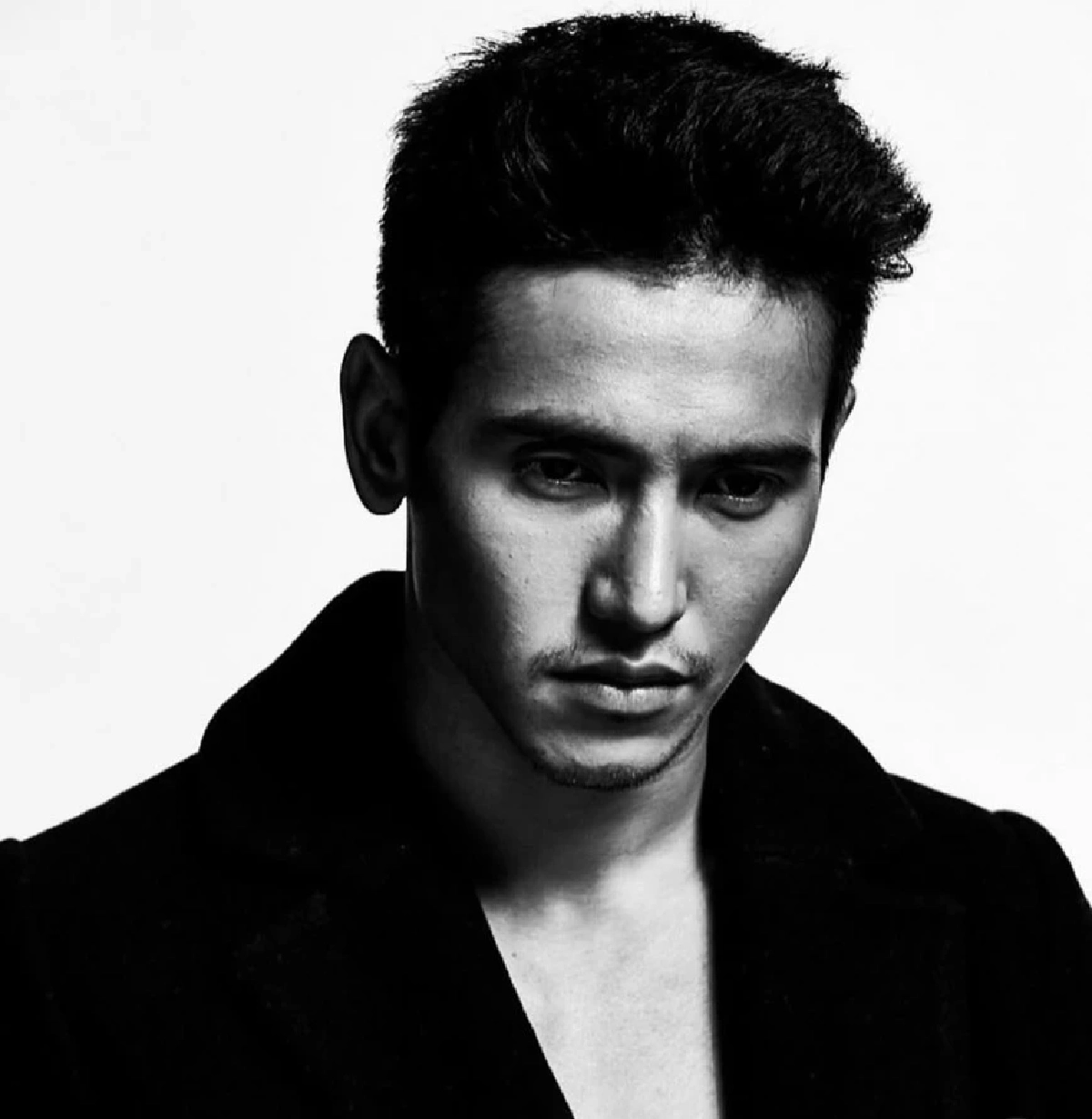 ‘ก๊อต จิรายุ’ ตั้งถามเดือด ข้าราชการ-นักการเมือง ปมโกงกินใต้โต๊ะ