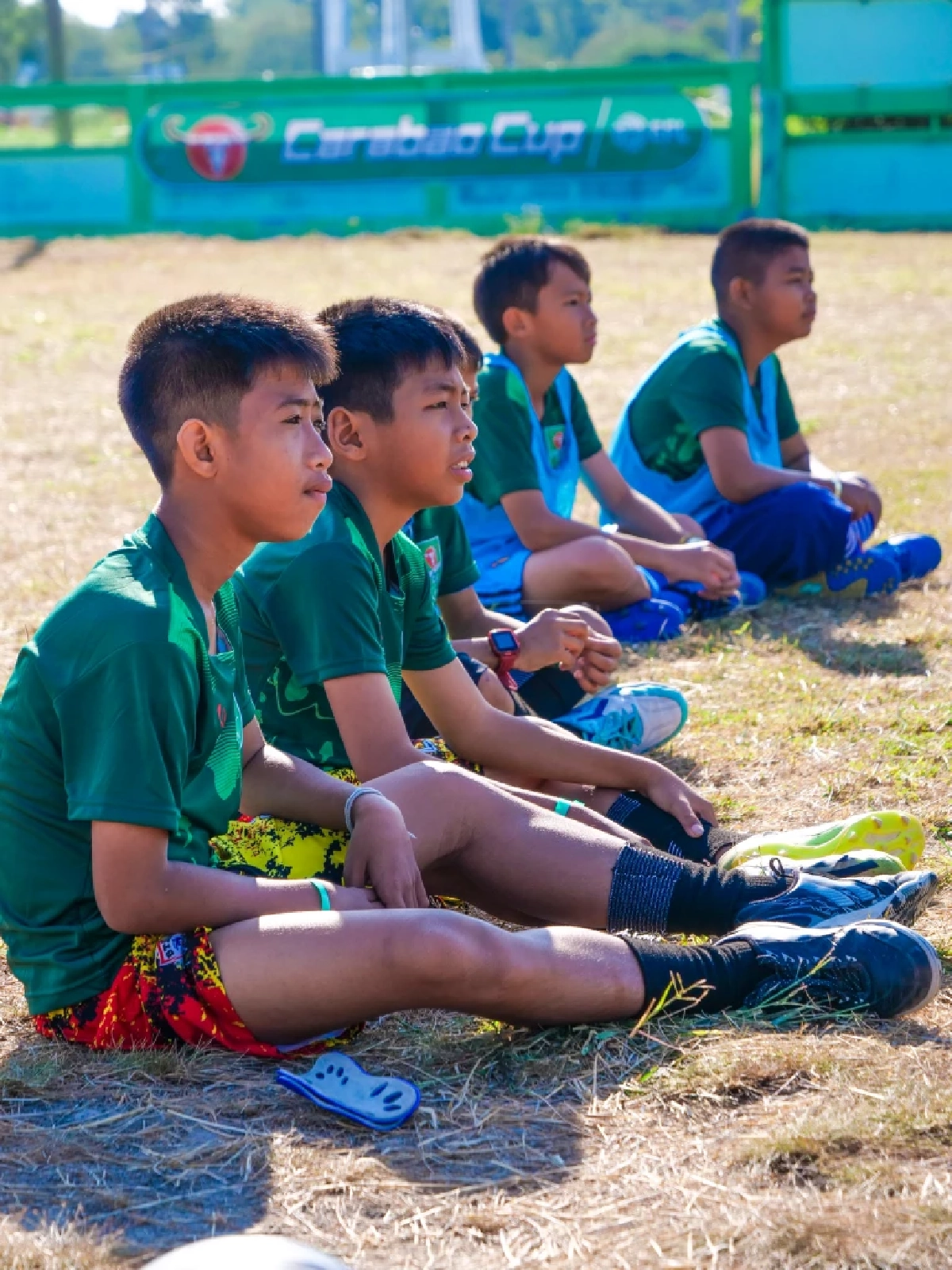 "​คาราบาว" บุกบางปะกง เปิด “สนามแห่งโอกาส” ปั้นเยาวชนสู่นักเตะคุณภาพ