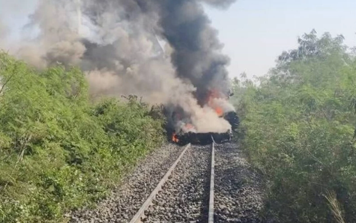 เปิดซาก! เหตุเครนฯ ล้มทับขบวนรถไฟ อ.สีคิ้ว จ.นครราชสีมา