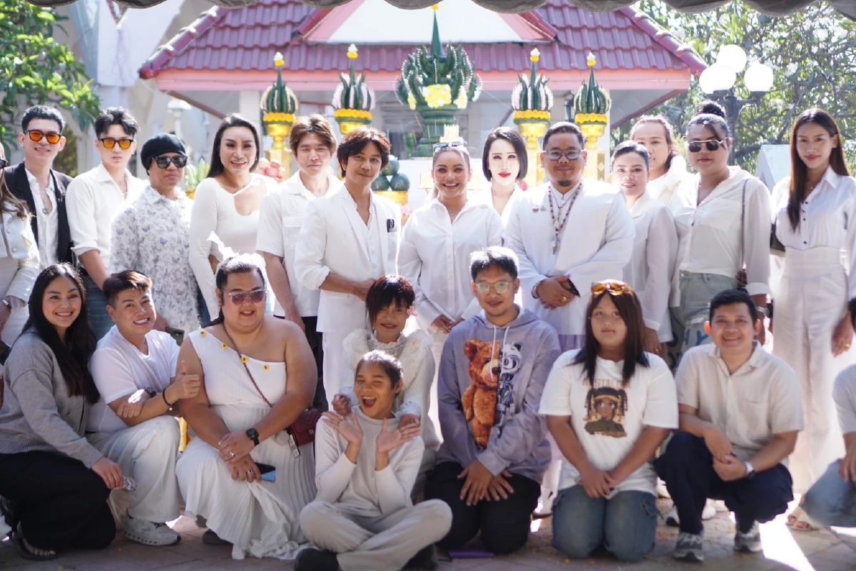 วงการหนังไทยคึกคัก "ตั๊กแตน ชลดา - โบ้ ลิขิต" ถือฤกษ์ดีเปิดตัว "กะเทยไทบ้าน"