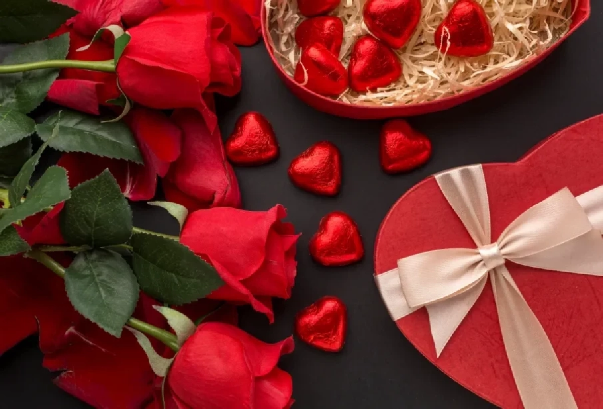 ทำไมต้องให้ดอกไม้ในวันวาเลนไทน์? พร้อมเปิดความหมาย 5 ดอกไม้สื่อรัก