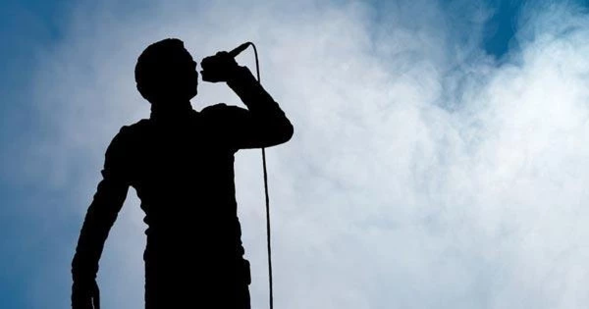 ลือสะพัดนักร้องหนุ่มซุปตาร์ ซุกเมียเก็บ แอบมีลูกวัย 3 ขวบ?