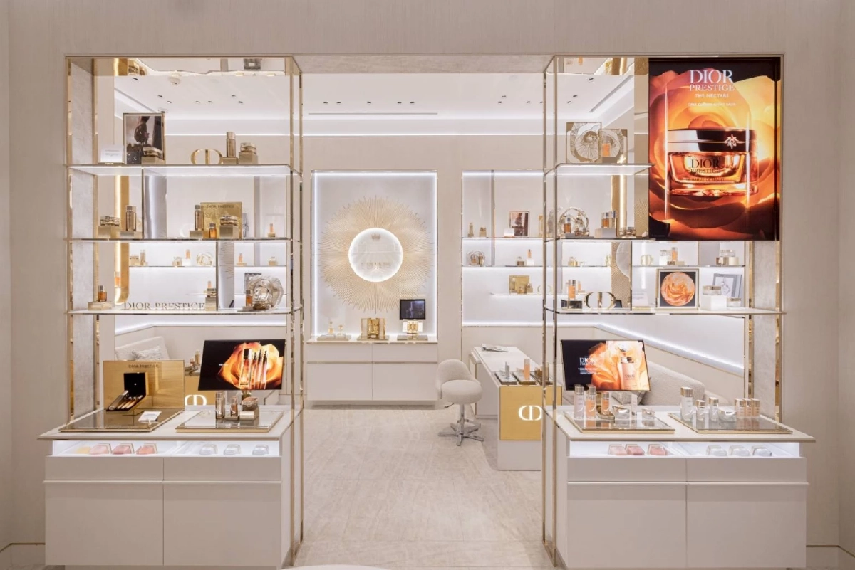 Dior Beauty ขยายประสบการณ์เหนือระดับ เปิดบูติคใหม่ที่ใหญ่ที่สุดใน South East Asia พลิกโฉมอาณาจักรความงามกับดีไซน์ใหม่ล่าสุด ที่ชั้น M สยาม ทาคาชิมายะ ณ ไอคอนสยาม