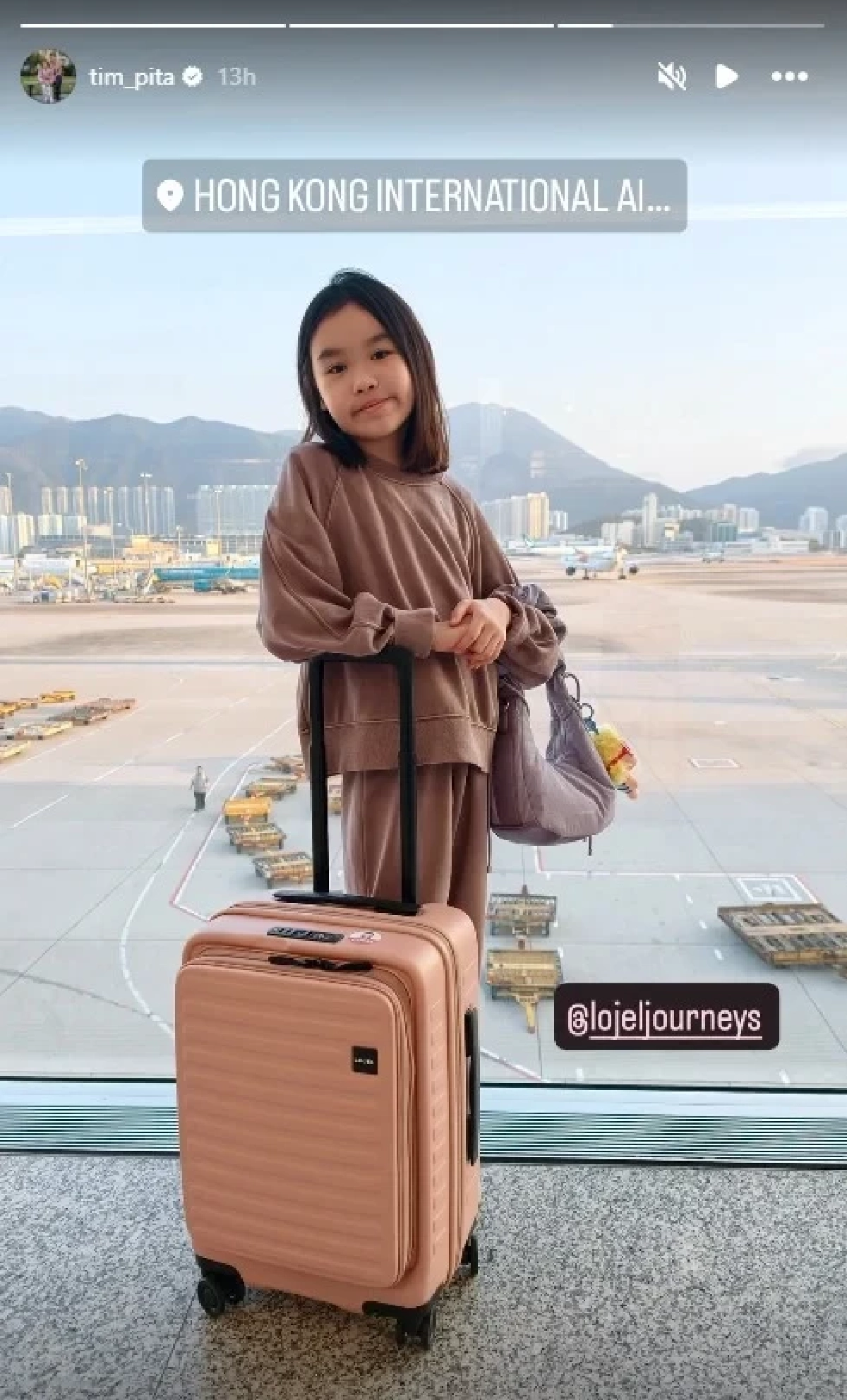 "ทิม พิธา" เคลื่อนไหวแล้วหลัง "ต่าย ชุติมา" กอดลาทั้งน้ำตาส่ง "น้องพิพิม" ไปเรียนต่อ