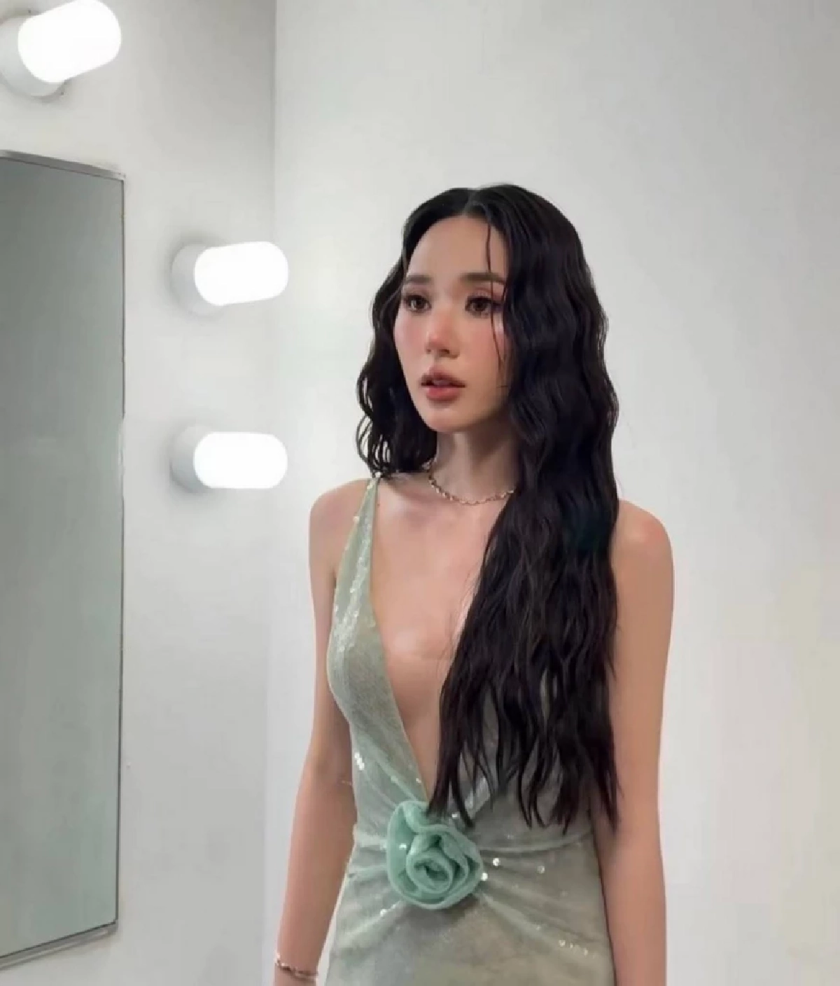 'ญดา นริลญา' ออร่าเซ็กซี่พุ่งแรง Play Park รักไม่คาดฝัน ติดเทรนด์ X