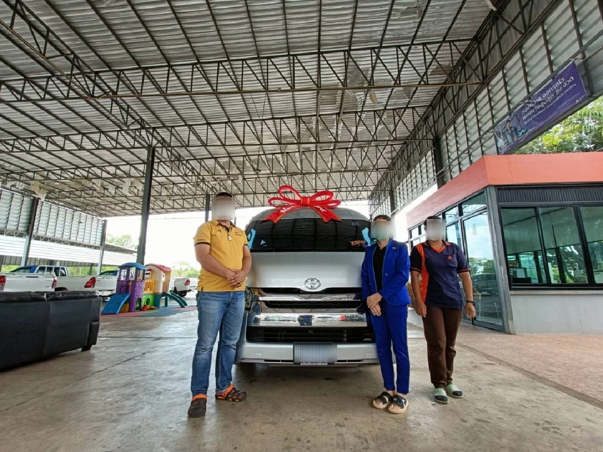 พยาบาลสาวน้ำตาคลอ! แฉอดีตผัวทหารเรือ 'ขุนแผนโลก 3 ใบ' ทิ้งหนี้รถตู้ 6 แสนให้ชดใช้