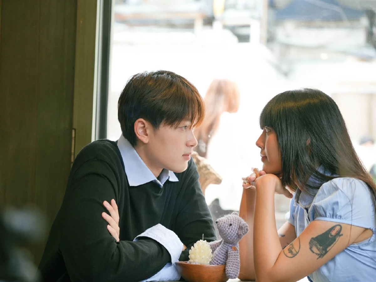 คนโสดโปรดระวัง! วาเลนไทน์นี้คนมีคู่ต้องเปิด เพลง "อวดคนทั้งโลก"