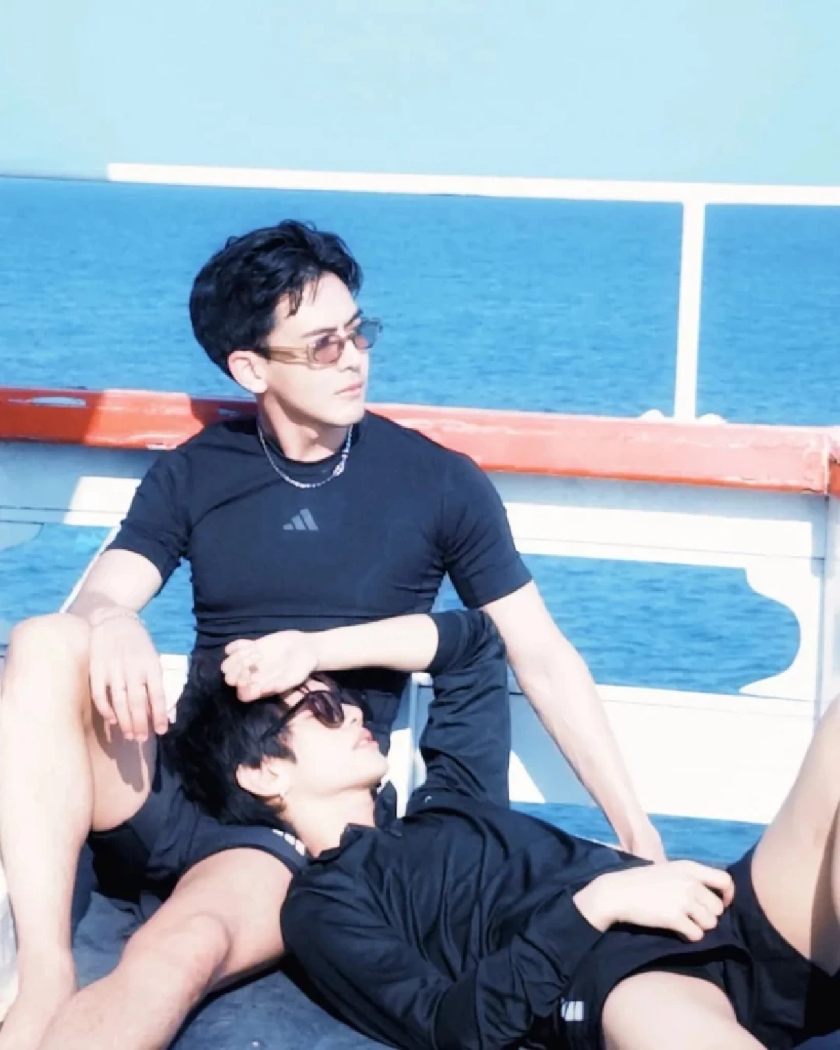 'เต้ย พงศกร' โพสต์ภาพคู่หนุ่มหล่อ เจอชาวเน็ตแซะแรง ลั่น! เลิกติดตาม