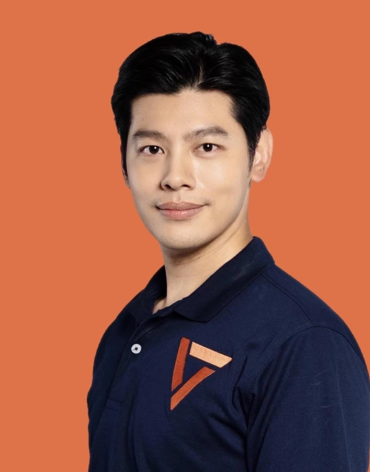 เปิดประวัติ - ทรัพย์สิน "แบงค์ ศุภณัฐ มีนชัยนันท์" พรรคประชาชน