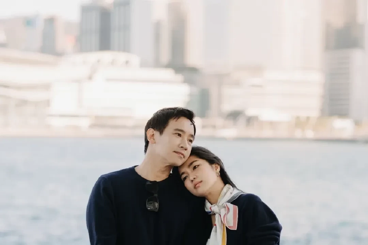 นึกว่าพรีเวดดิ้ง "ทิม พิธา" คลั่งรัก "ก้อย อรัชพร" โพสต์ภาพหวานแบบจัดหนัก