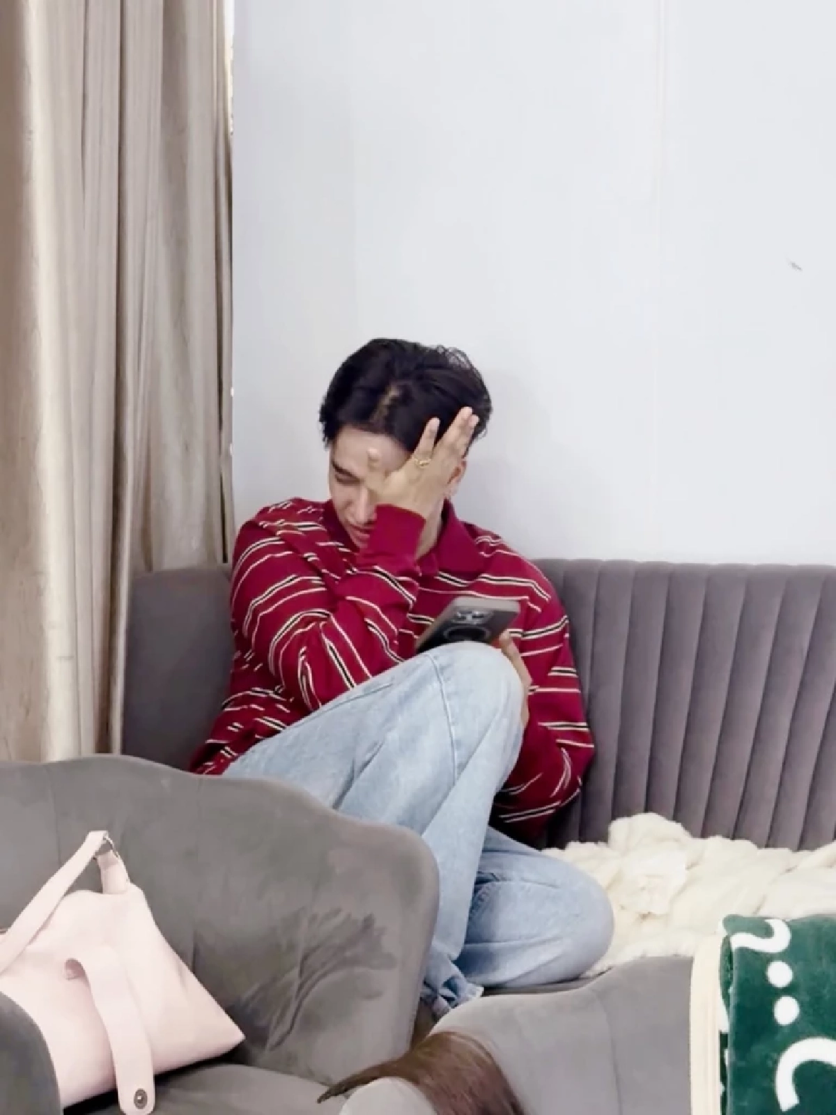 "ลุกซ์" น้องชาย "ใบเตย อาร์สยาม" ปล่อยโฮ! โดนมิจฉาชีพหลอกเงินไปเกือบ 2 แสน