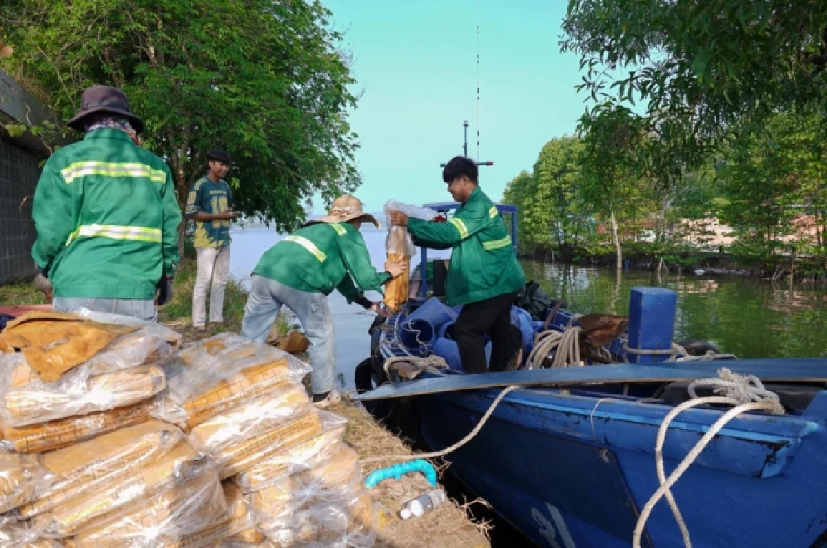กัมพูชา อ้างจับเรือประมงไทย ขนอาหารทะเล ลักลอบเข้าน่านน้ำ ฝั่งเกาะกง