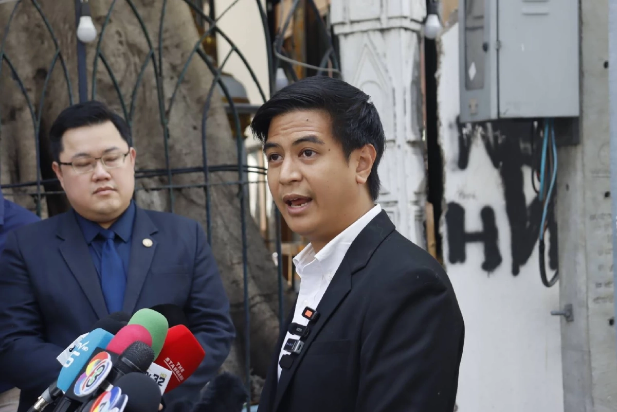 "ไอติม" ท้าชน กกต. ดอดพบตำรวจ แสดงบริสุทธิ์ใจ หลังถูกแจ้งความข้อหาหนัก