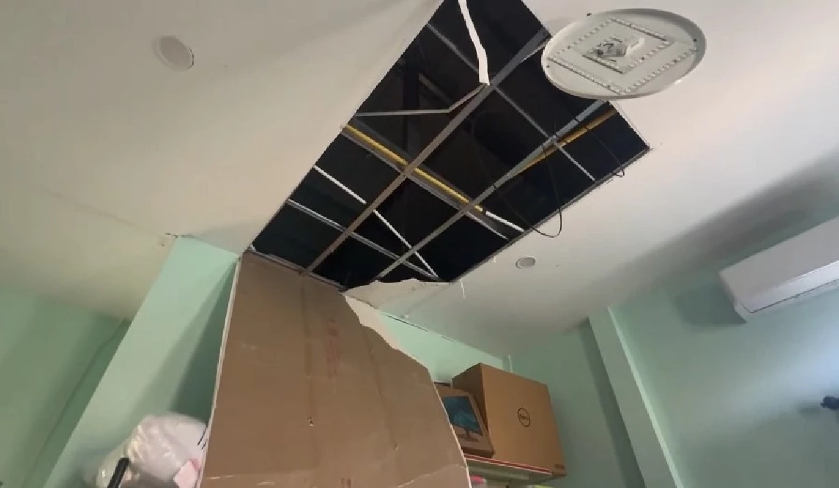 สภาพบ้าน ใกล้คลังอาวุธ ตชด. 21 โดนแรงระเบิด เสียหายเกือบ 12 หลัง