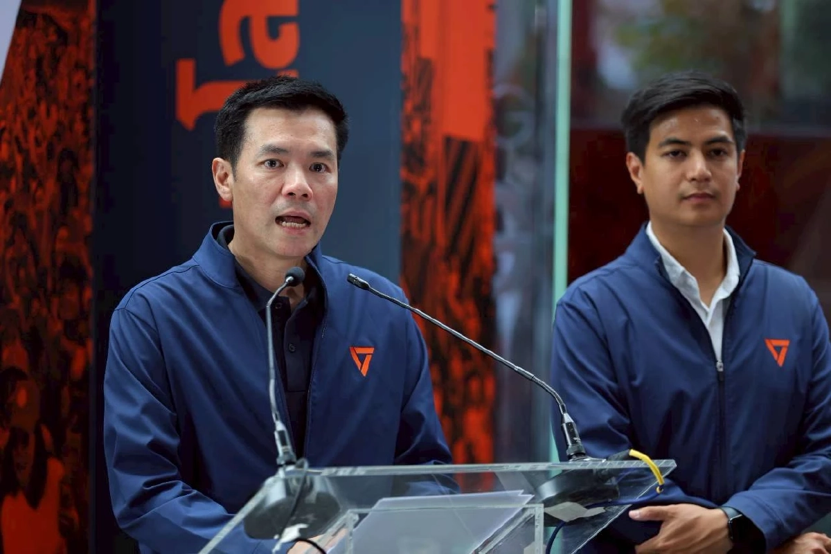 ปชน. ฟ้อง กกต. ผิด ม.157 ปมจัดการเลือกตั้งไม่โปร่งใส ย้ำทำไม่ใช่เพราะแพ้