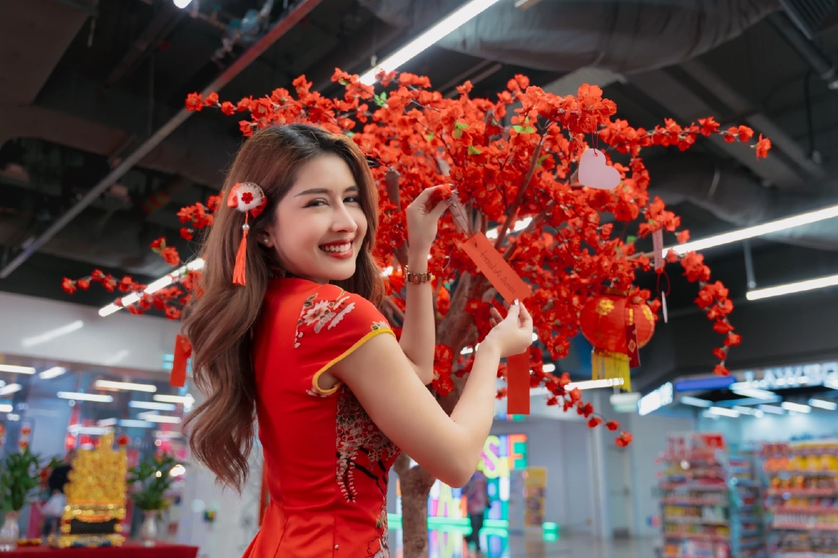 เมโทร มอลล์ ฉลองตรุษจีน-วาเลนไทน์ พร้อมรับอั่งเปามงคล