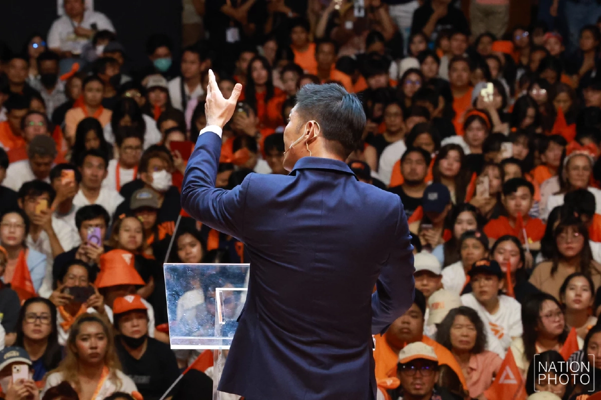 "ธนาธร" ประกาศชัดเลือกตั้งครั้งที่ 3 ต้องได้เป็นรัฐบาล