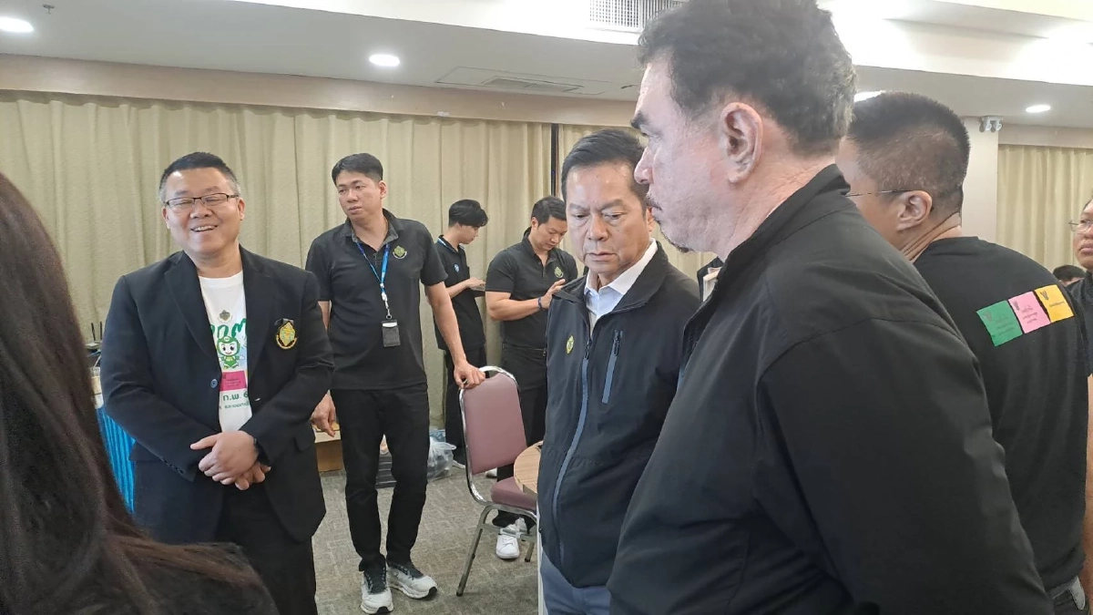 "ประธาน กกต." เกาะติดผลนับคะแนนทั่วประเทศ ระบบล่าช้า เพราะฝนตกหนัก