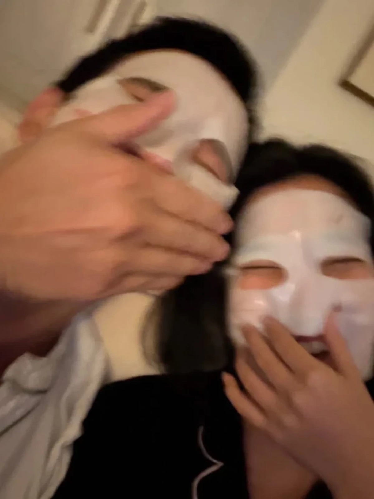 "พิธา" ควง "ก้อย อรัชพร" ไปเที่ยวต่างประเทศ โพสต์ภาพหวาน 12 ภาพ รับวาเลนไทน์