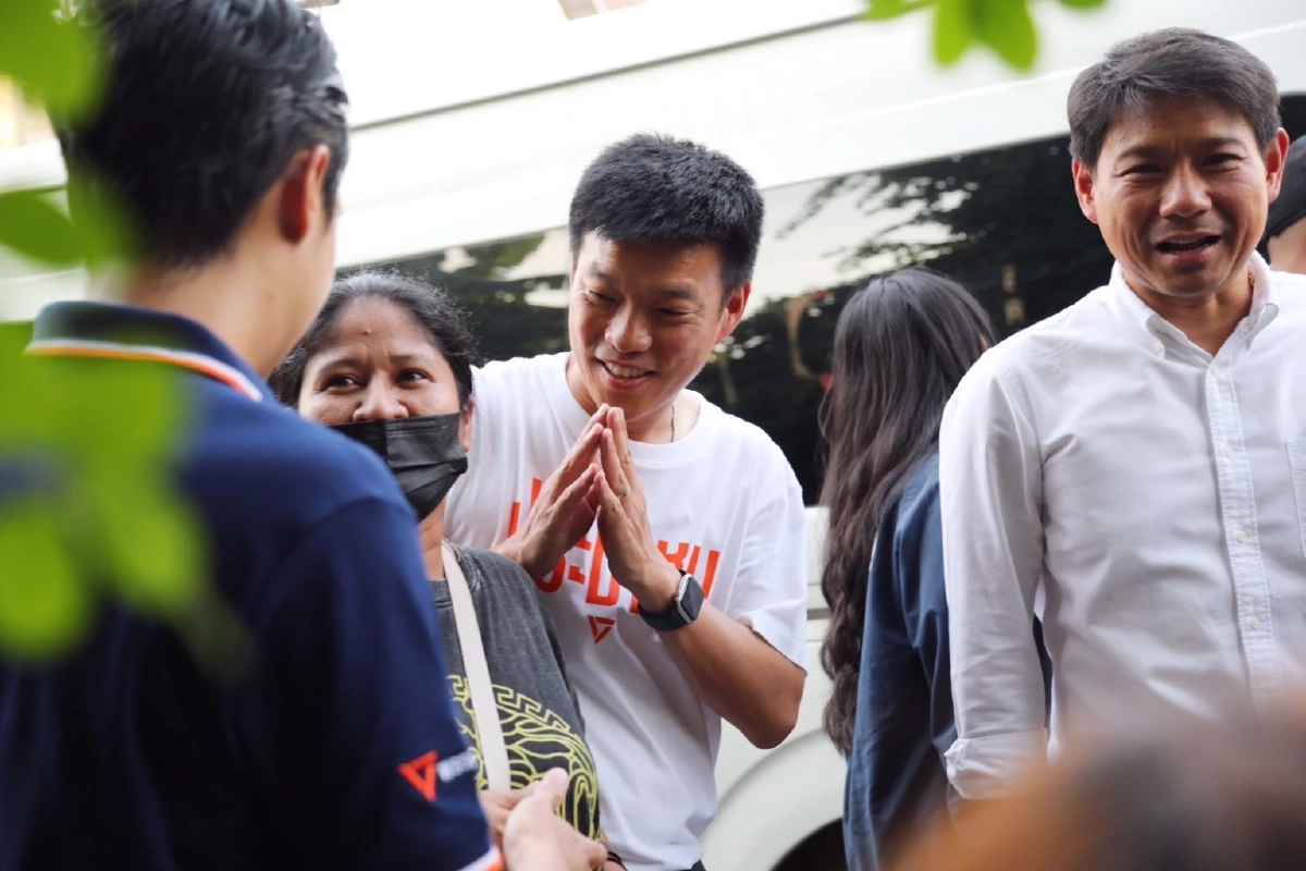 "เท้ง ณัฐพงษ์" ยอมรับผลเลือกตั้ง จี้ กกต. สอบบัตรเสีย ยันไม่ร่วมรัฐบาลน้ำเงิน