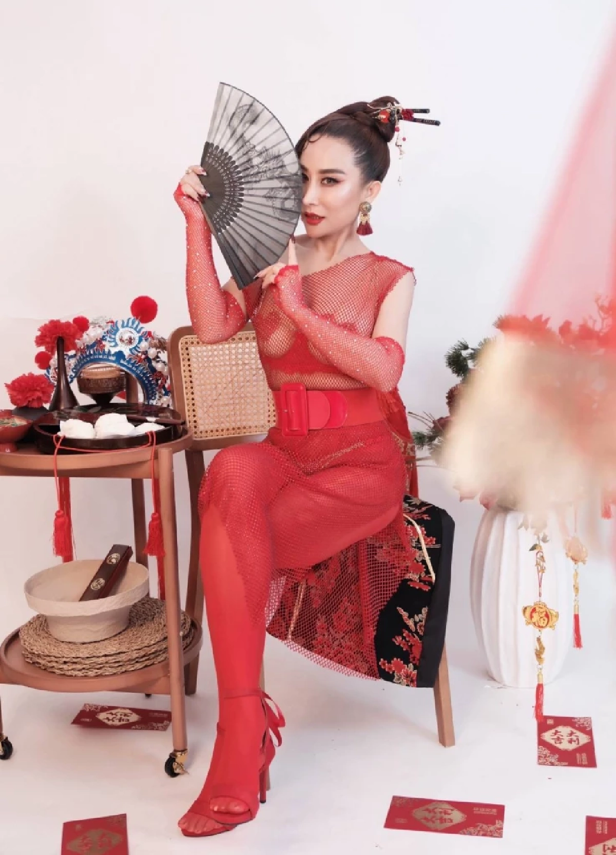 ไอดอลวัยเลข 4 "ลาล่า" ฟาดลุคอาหมวยสุดแซ่บ! อวดหุ่นเซี๊ยะ รับตรุษจีน