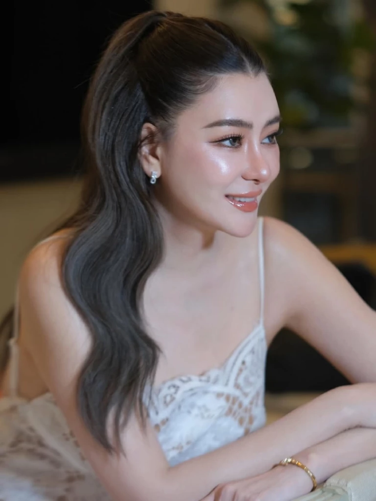 "โอ๋ ภัคจีรา" เปิดเบื้องหลัง ทำศัลยกรรม 6 จุด สวยย้อนวัย 10 ปี