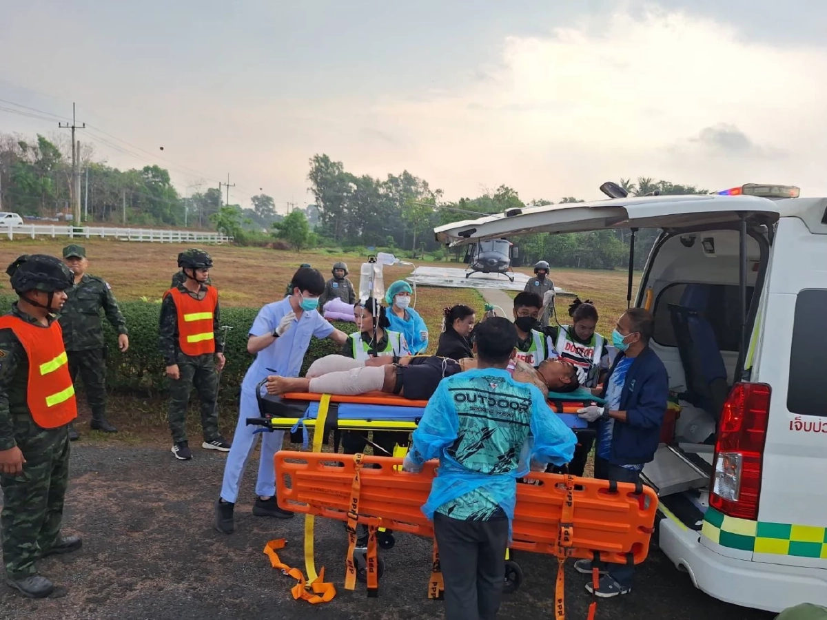 ผอ.รพ.สุรินทร์ ระบุ พลทหาร เหยียบทุ่นระเบิด สัญญาณชีพ-กำลังใจดี