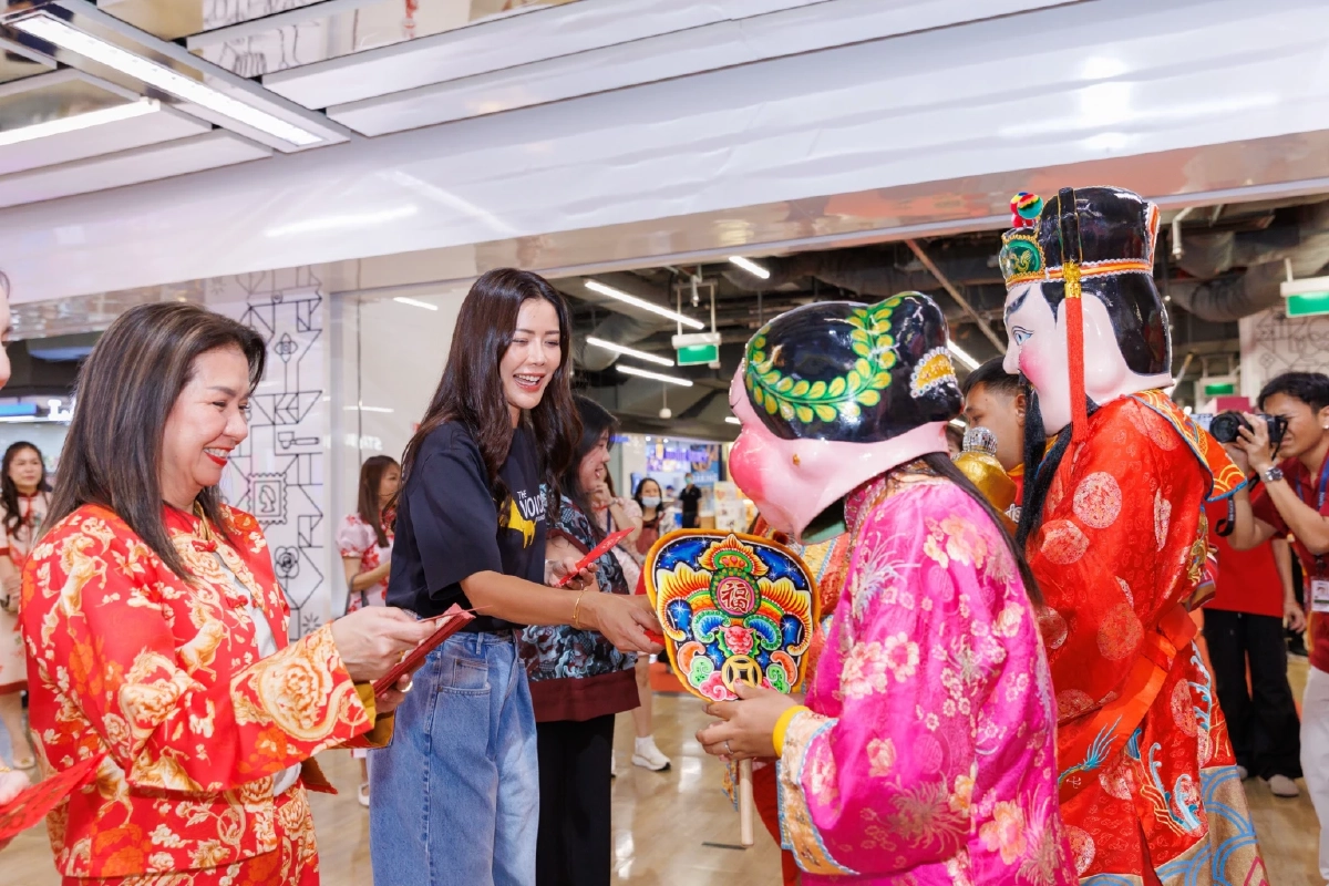 เมโทร มอลล์ ฉลองตรุษจีน-วาเลนไทน์ พร้อมรับอั่งเปามงคล