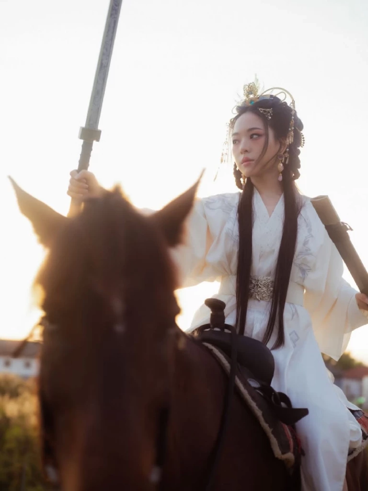 ไม่มีใครยอมใคร! รวมภาพดารา ใส่ชุดตรุษจีน ประชันกัน นึกว่าหลุดออกมาจากนิยาย