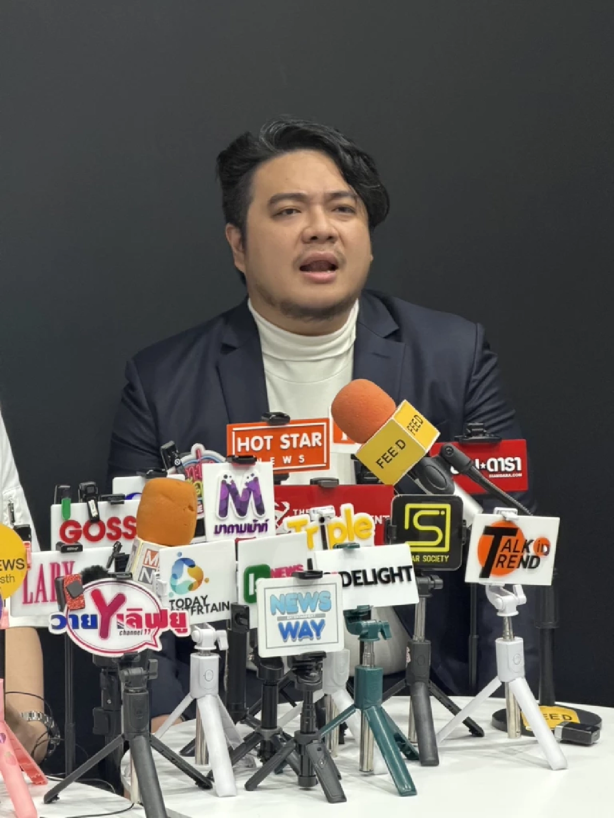 "สมาร์ท" เปิดโปง แพลตฟอร์มฝั่งจีนบิดเบือน! บีบเซ็นใบเตือนขณะป่วย