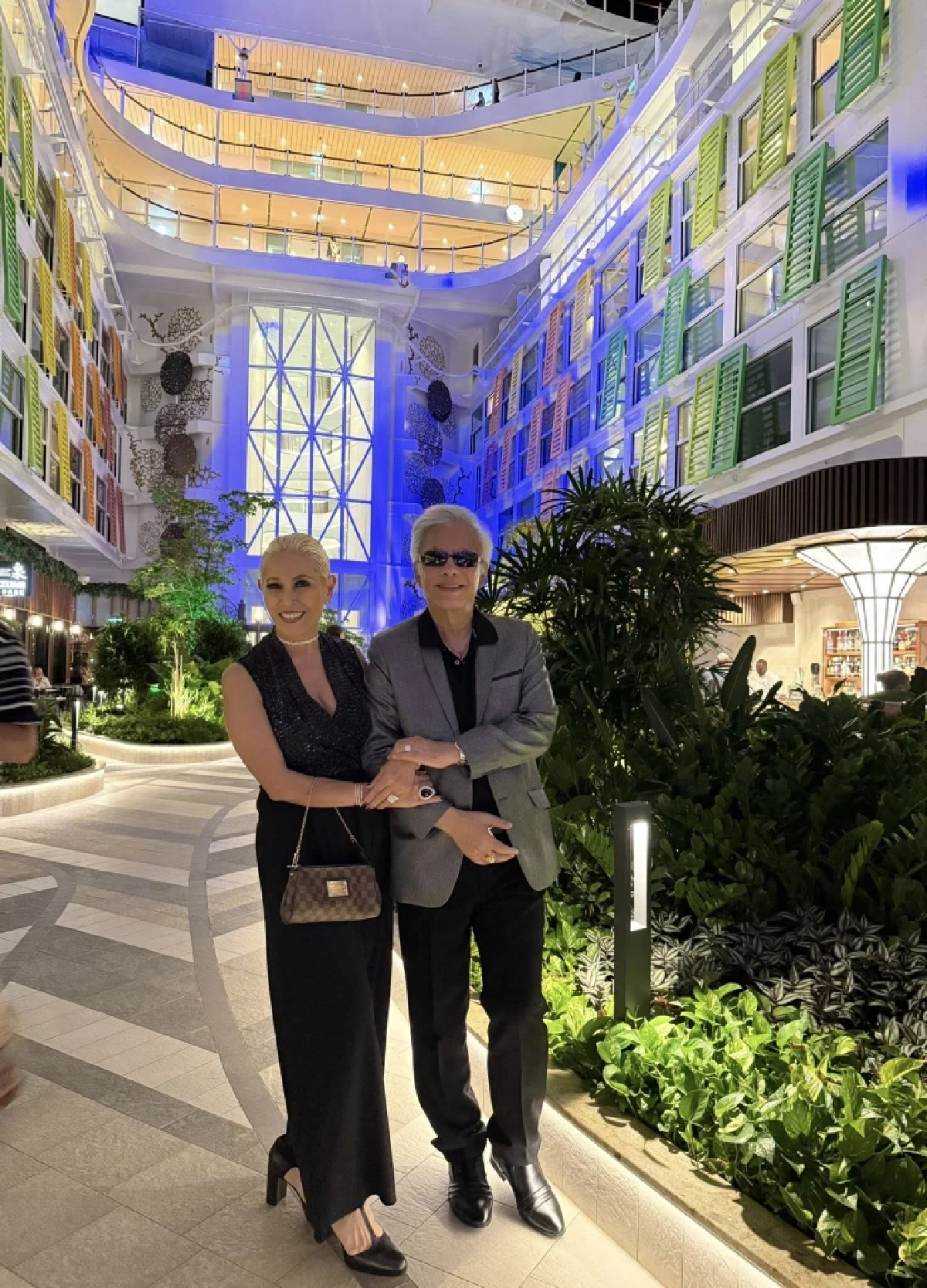 สรุปดราม่า "สุรชัย สมบัติเจริญ" เปิดตัวเมียที่อเมริกา ลูกเมียที่ไทยคืออะไร