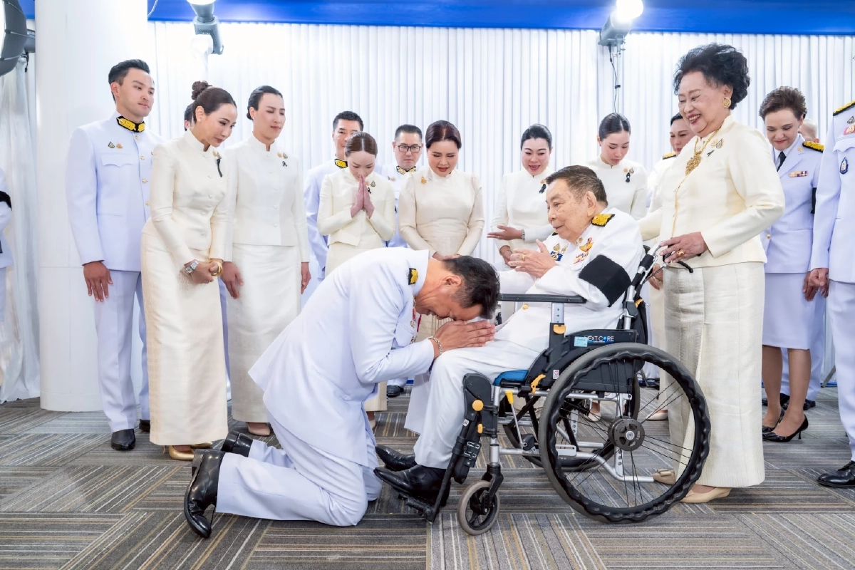 "อนุทิน" รับพระบรมราชโองการโปรดเกล้าฯ แต่งตั้งเป็นนายกรัฐมนตรี