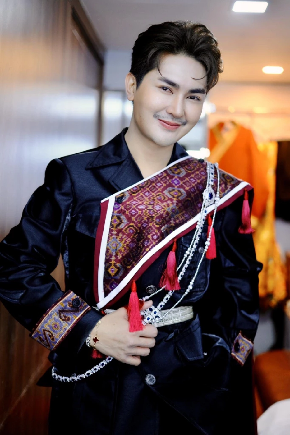 เหล่าดาราและศิลปินลูกทุ่ง-หมอลำ เผชิญ “วิกฤตน้ำมัน” เพียบ!!