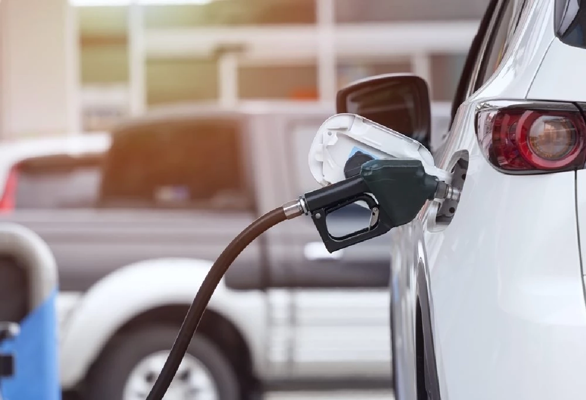 เช็ก! ราคาน้ำมันพรุ่งนี้ 1 เม.ย. 69  ดีเซล-เบนซิน ยังอ่วมต่อเนื่อง