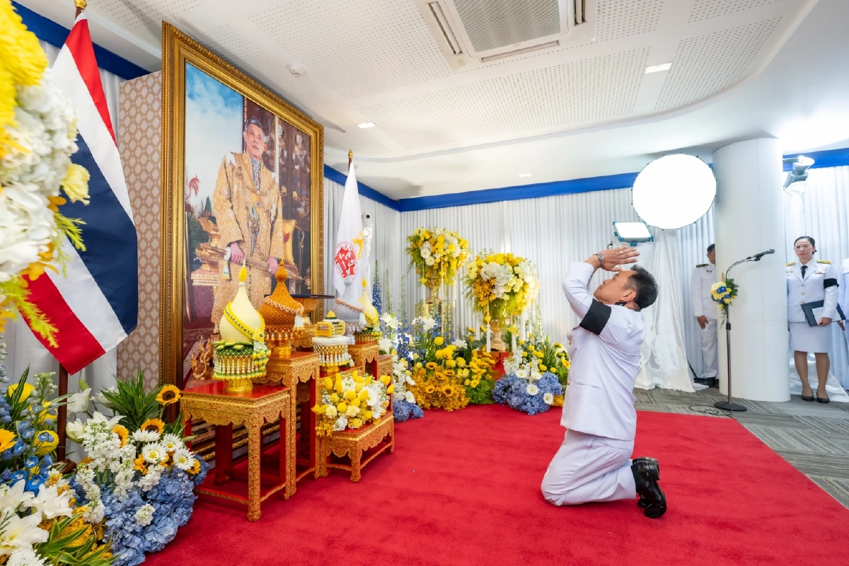 "อนุทิน" รับพระบรมราชโองการโปรดเกล้าฯ แต่งตั้งเป็นนายกรัฐมนตรี