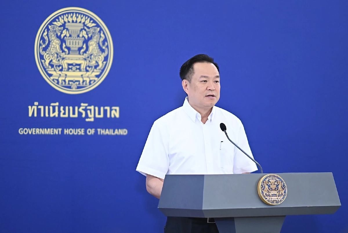 นายกฯ พบสื่อฯ ยกมือไหว้ ขออภัยประชาชนทำราคาน้ำมันปั่นป่วน