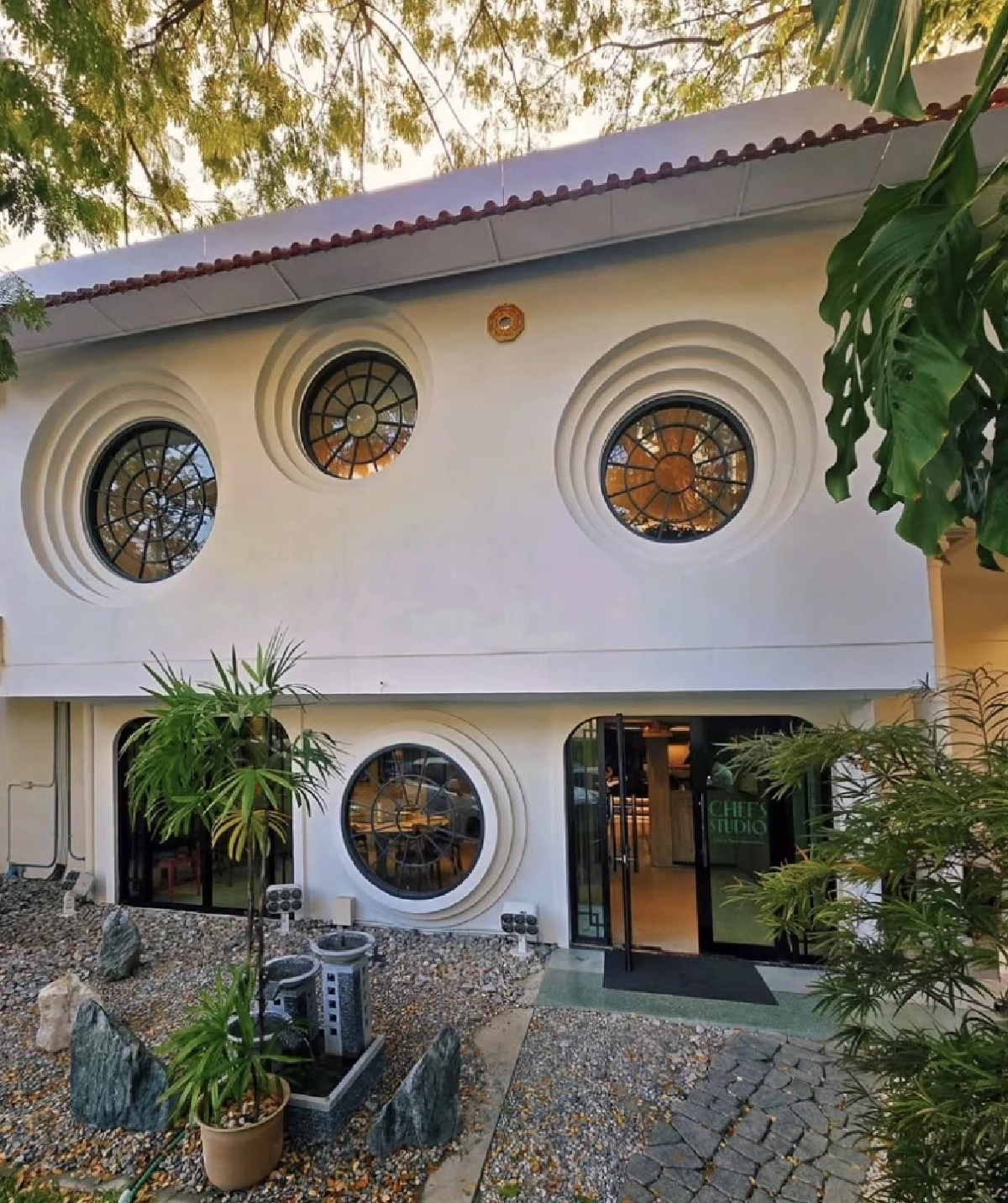 "เถียงนาปารีเซียง" รสมือแม่ตำรับโคราช ปะทะ ความหรูหราแบบฝรั่งเศส