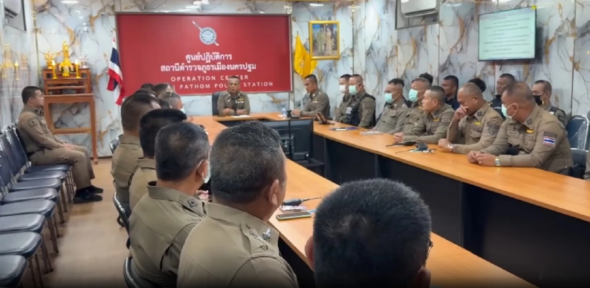 ผกก.นครปฐม สั่งปลด อส.ตร. เรียกเงินค่าปรับ นศ. 3,000 แต่ไร้ใบเสร็จ