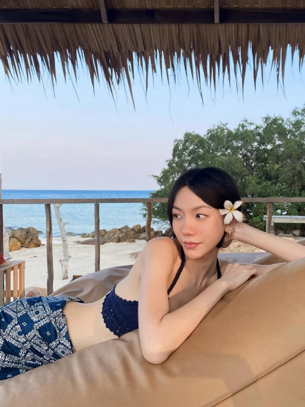 เปิดประวัติ "เล็ก วสุ" สาวสวยหน้าเก๋ หวานใจ "นิกกี้ ณฉัตร" คือใครกันนะ?