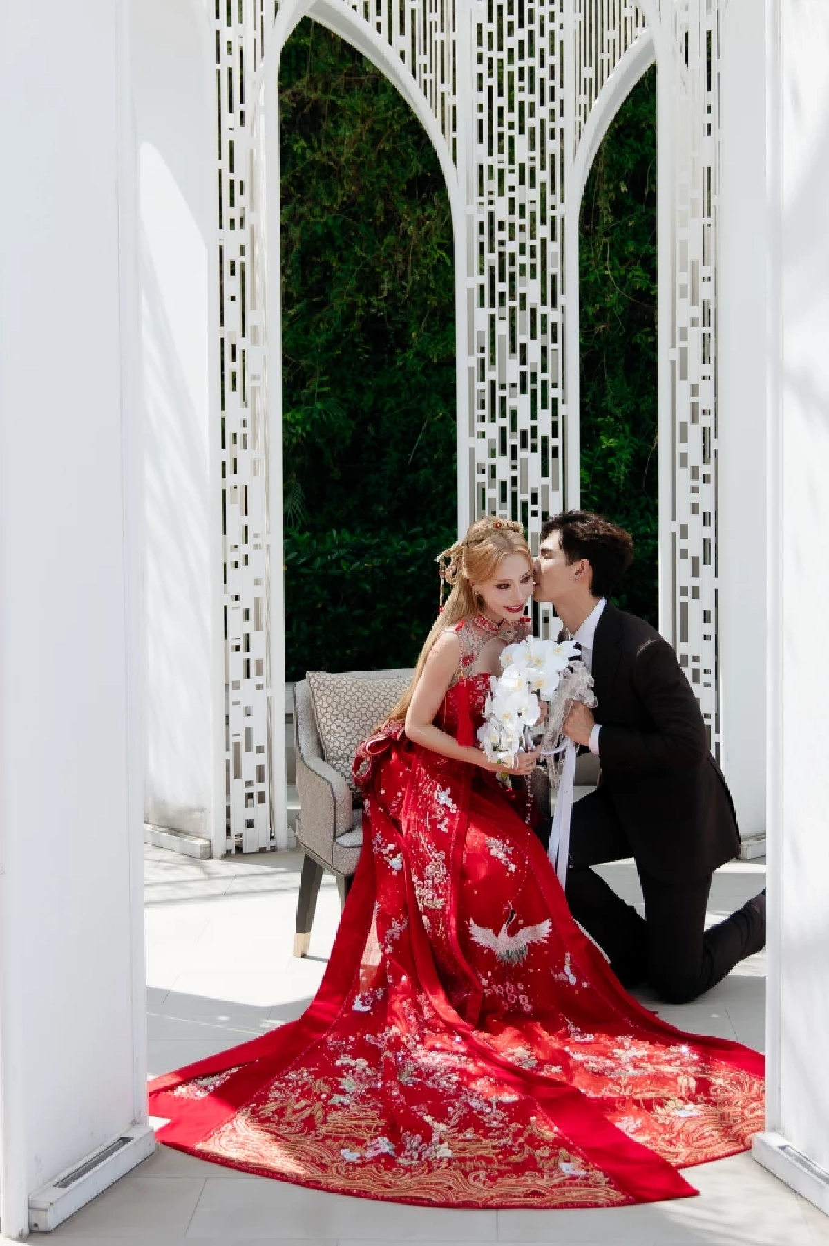 หวานชื่น "บอส ชนกันต์" เข้าพิธีแต่งงานแบบไทย-จีน กับแฟนสาวนอกวงการ