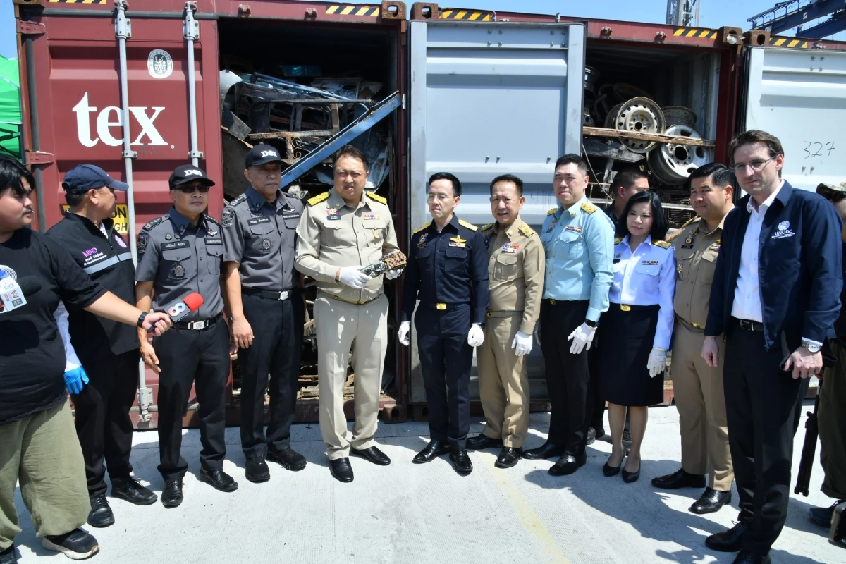 บุกแหลมฉบัง! อายัดขยะอิเล็กทรอนิกส์ 18 ตู้ สำแดงเท็จนำเข้าจากเฮติ-สหรัฐฯ