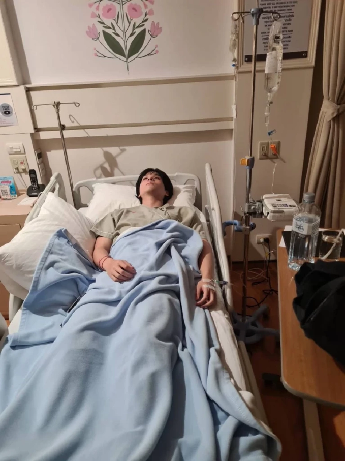 สภาพ! 'สกาย วงศ์รวี' แอดมิทด่วน ห่วงนอนให้น้ำเกลือบนเตียงผู้ป่วย