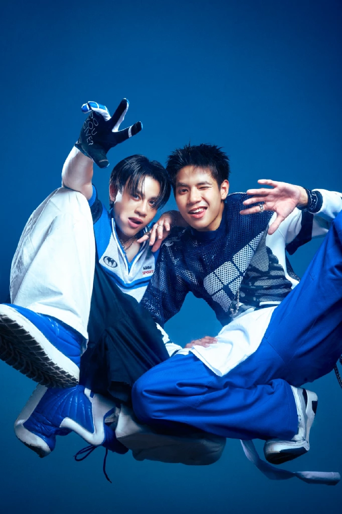 PlusOne (พลัสวัน) ดูโอ้ชายคู่ใหม่ ส่งเดบิวต์ซิงเกิล "งงละ" T-POP ยุค 2000