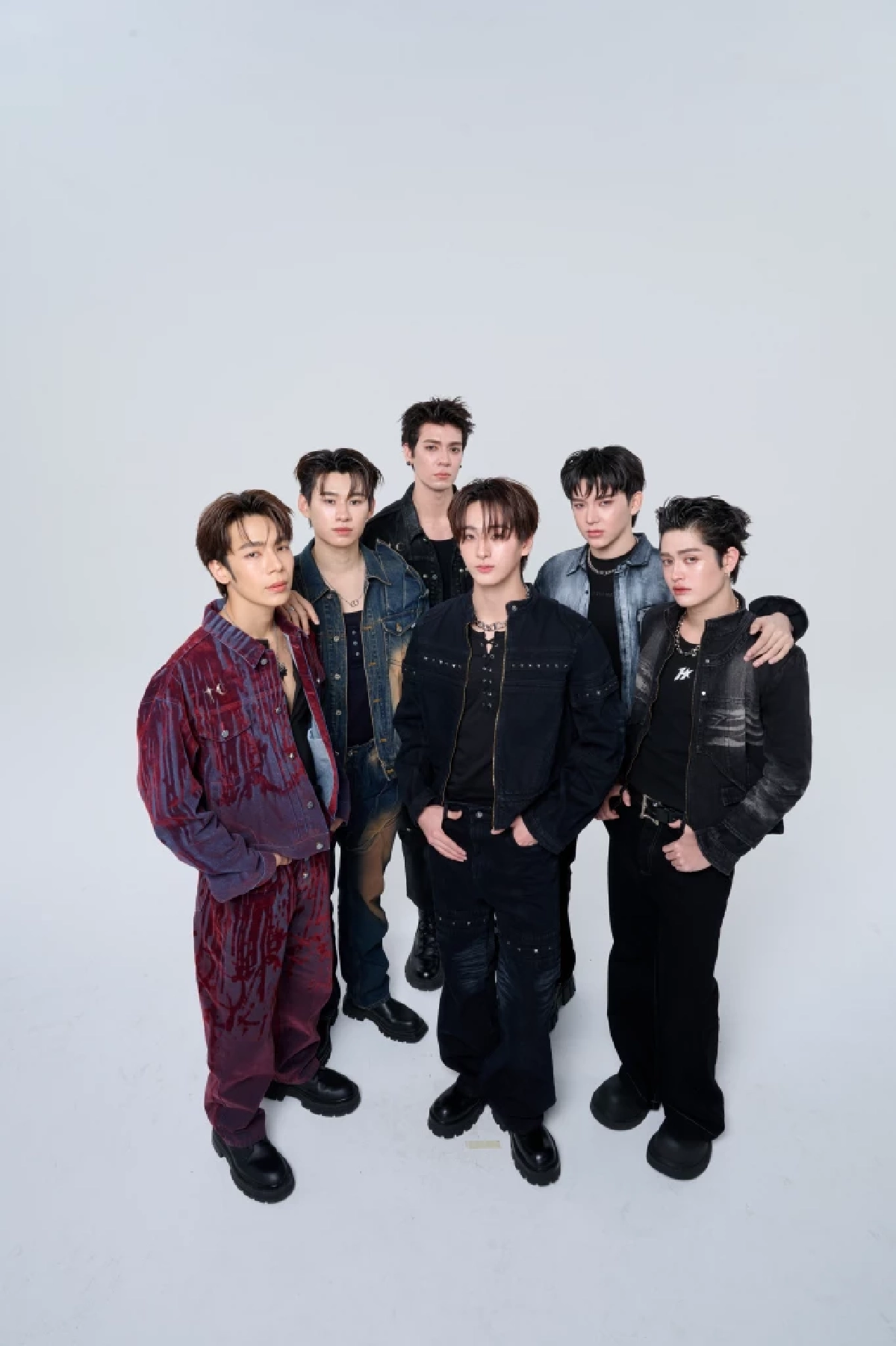 เปิดโผรายชื่อผู้เข้าชิง "สาขาศิลปิน T-POP ชายยอดเยี่ยม" คมชัดลึกอวอร์ดครั้งที่ 22