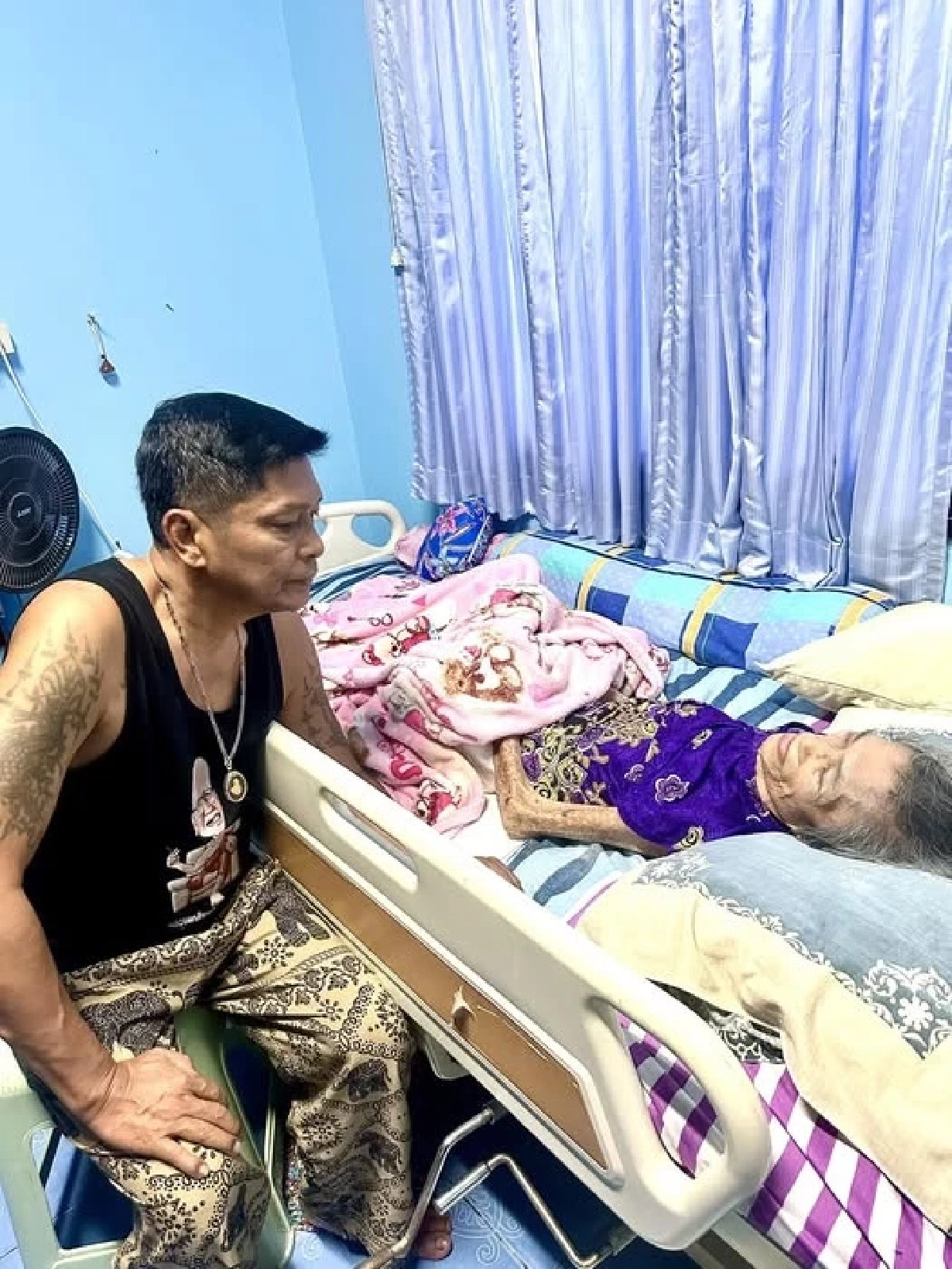 แจ้งข่าวเศร้า “ชูษี เชิญยิ้ม” สูญเสียคุณแม่ เพื่อนในวงการตลกแห่ให้กำลังใจ