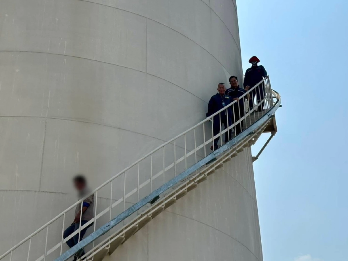 งามไส้! บ.น้ำมันในอ่างทอง ซุกน้ำมัน 3.3 แสนลิตร มีทั้งดีเซล-แก๊สโซฮอล์