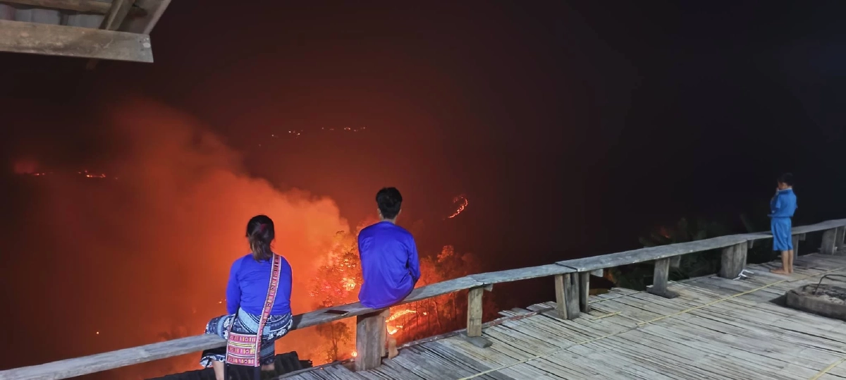 "ห้วยกุ๊บกั๊บ"  สถานที่ชมทะเลหมอกในเชียงใหม่ กลายเป็นทะเลเพลิง