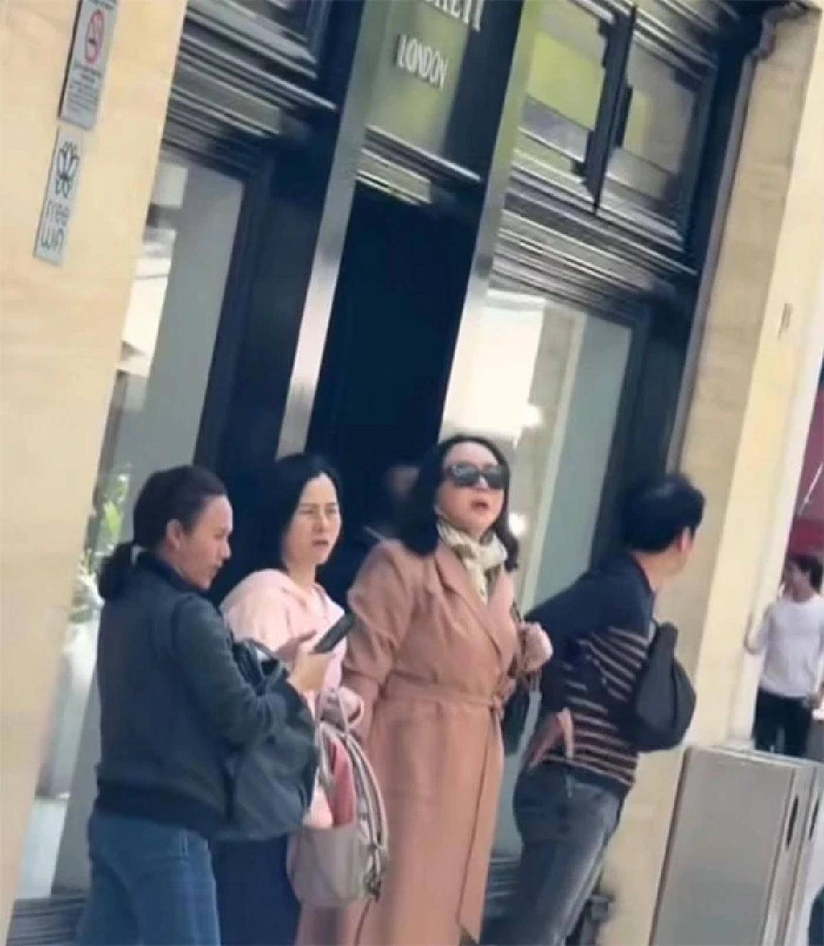 ‘ณวัฒน์’ คอนเฟิร์มภาพ ‘แอน จักรพงษ์’ โผล่เม็กซิโกจริง ลั่น! ชัดตัดขาด MU แล้ว