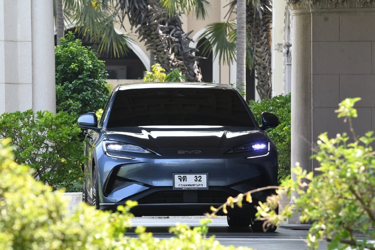 ส่องทะเบียนรถใหม่ "อนุทิน" หลังเปลี่ยนป้ายแดงเป็นป้ายขาว คอหวยลุ้นรวยงวดนี้