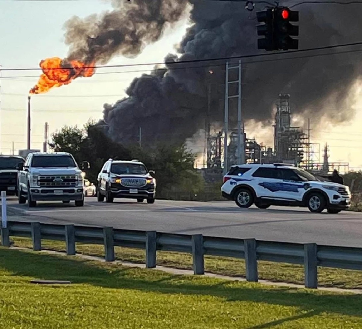 ระเบิดสนั่น! โรงกลั่นน้ำมัน Valero ในเท็กซัส ใหญ่ที่สุดในสหรัฐฯ